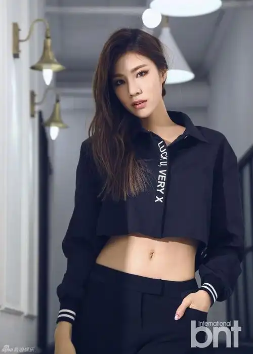 组图:韩19禁女团stellar写真 逆天长腿性感撩人_高清图集_新浪网