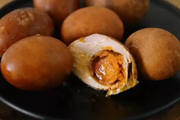 鲜货颗颗沙软流油这枚咸鸭蛋香得撩人