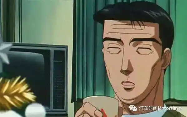而在《头文字d》里,藤原拓海的爸爸藤原文太可以说是不折不扣的大boss