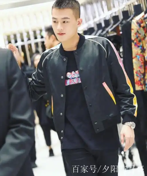 欧豪发博晒寸头自拍,配文瞬间炸了,马可:秒删真的好么?