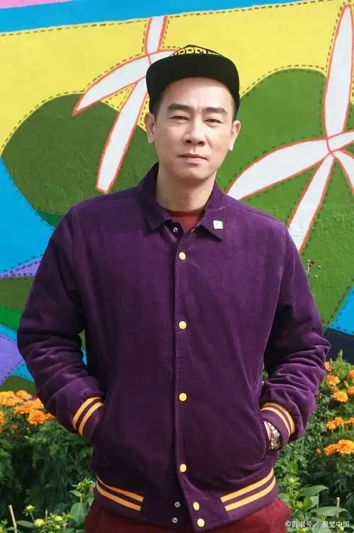 陈小春断崖式衰老?网友认不出惊呼:满脸皱纹像80多岁