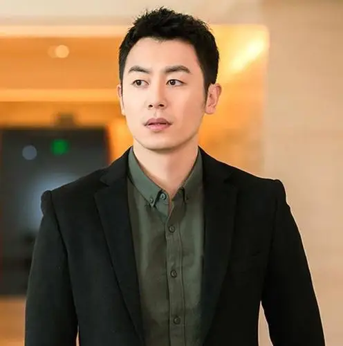 【朱亚文】170409被称行走的荷尔蒙,生活照酷帅有型_朱亚文吧_百度