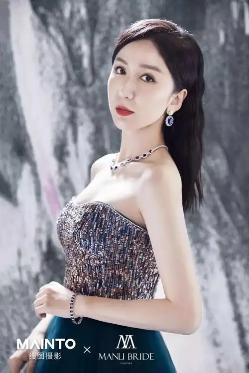 资讯丨一场让100多位明星红人时尚达人现身的fashionshow到底如何惊艳