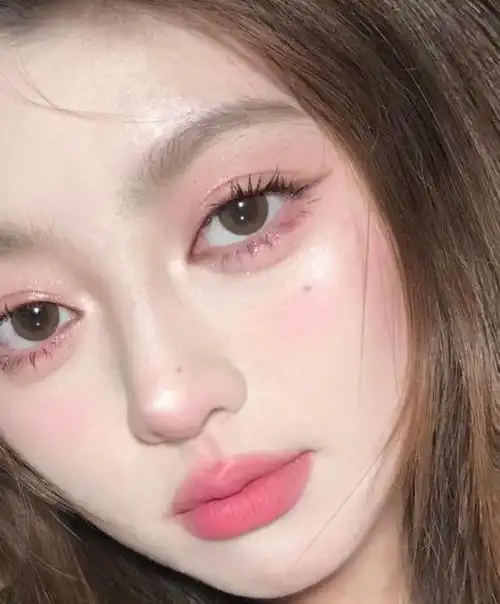 黄黑皮2021夏季流行色号!显白"靓妹"风,比正红色好看多了