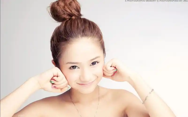 冰肌莹彻,楚楚动人——付梦妮|付梦妮|冰肌|快乐女声_新浪新闻