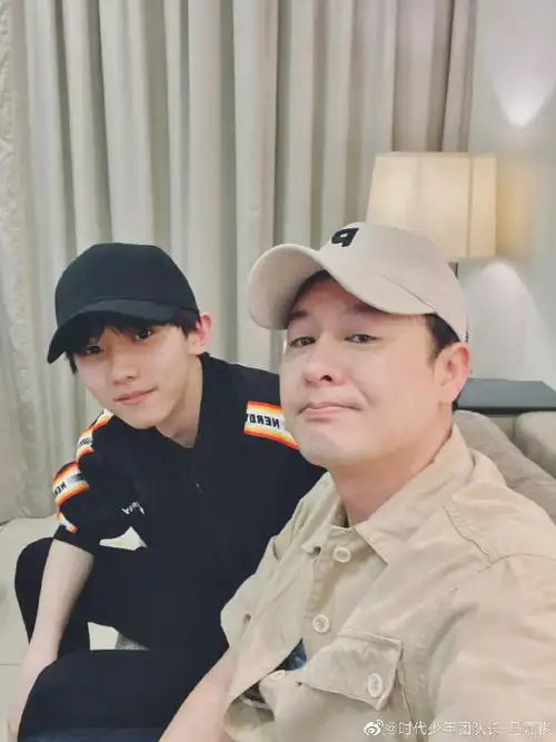 林家川马嘉祺姜珮瑶合照##马嘉祺灿烂的花园