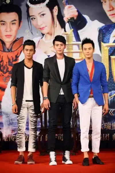 茅子俊出席《画皮2》杀青酒帅气亮相