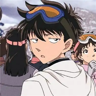 2023版动漫男头像ins高级质感 往前走啊想什么呢