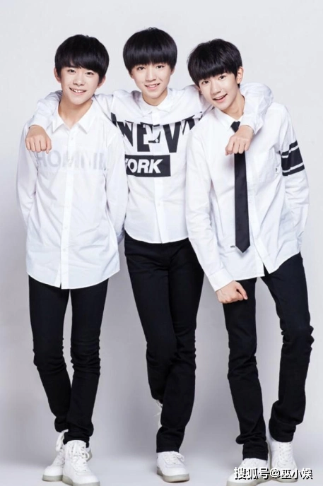 王俊凯青春活力显霸气,王源羞涩腼腆矮半个头?_王一博