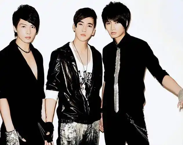 毛方圆:曾是沙滩排球运动员,组过男团,还是《祝卿好