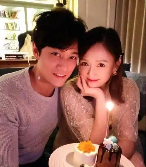 近日,陈乔恩也是频频被传疑似怀孕,还带着男友艾伦频繁去见好友和家人