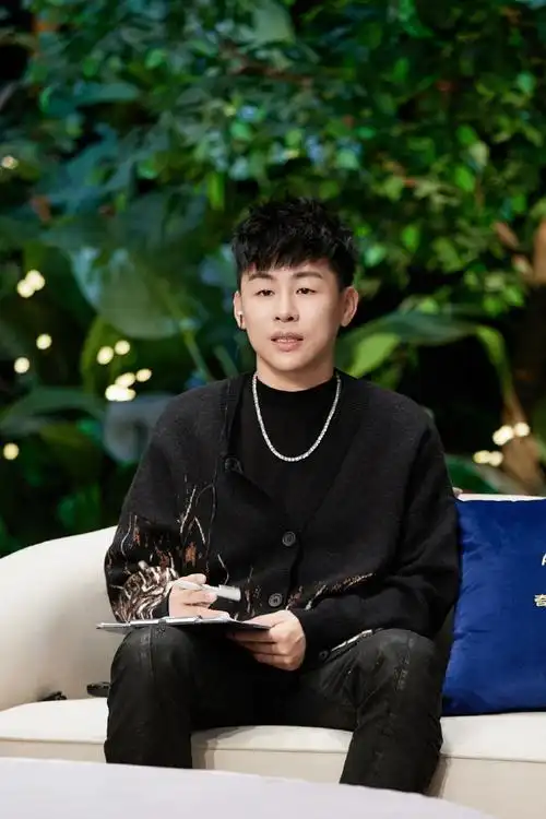 竟让@胡彦斌露出如此灿烂的笑容每周二,周三中午12点上线!