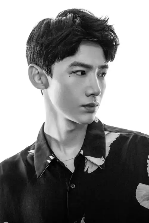 [白敬亭][新闻]180923 白敬亭上海活动官方高清图放出 宠粉爱豆又把