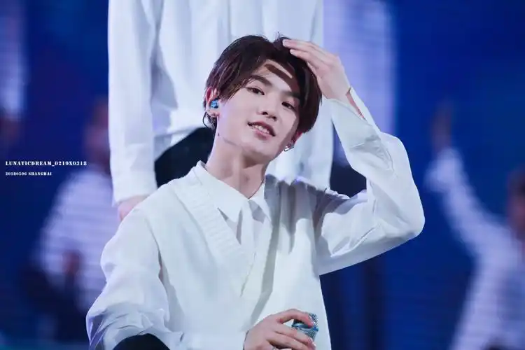 justin黄明昊 - 堆糖,美图壁纸兴趣社区