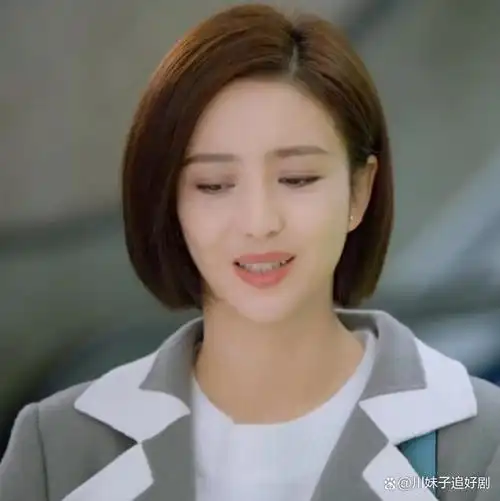 爱的厘米中佟丽娅演的是?女机长关雨晴