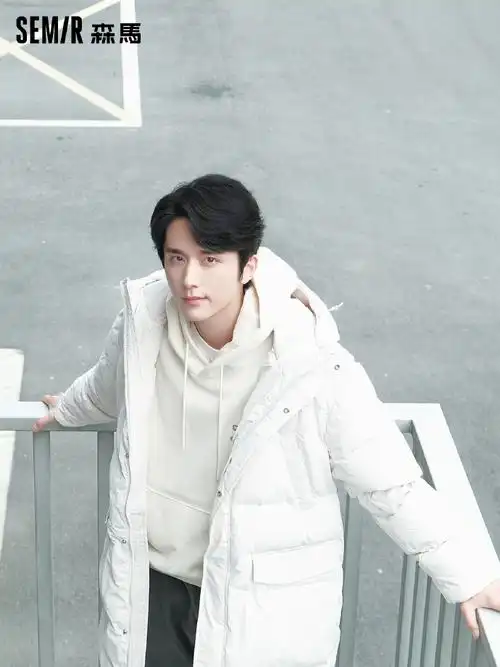 #森马品牌代言人张新成##穿什么 就是什么#