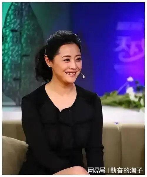 刘蓓:曾被冯小刚捧红,3婚和前夫续缘,如今继子星途大红大紫