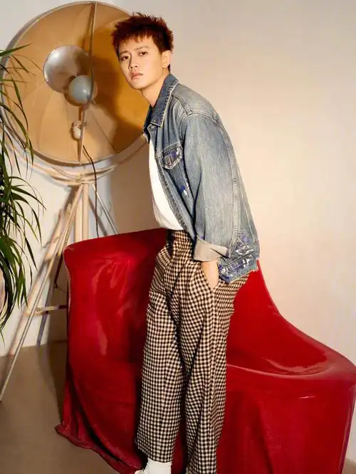 任嘉伦图片分享