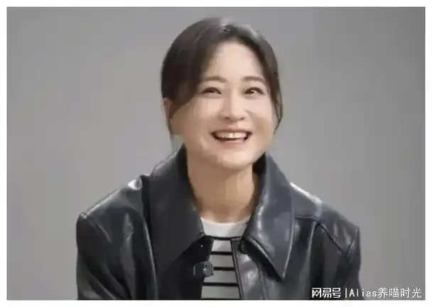 贾玲瘦了100斤的正脸照终于来了这也太励志了真的太瘦了