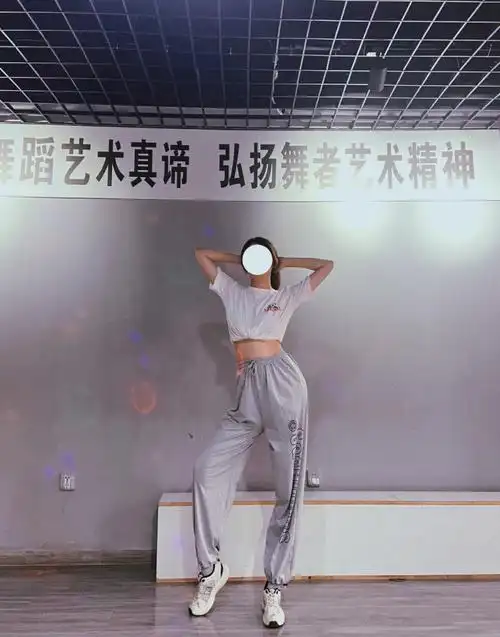 找女朋友就要找会跳jazz的#舞蹈生  #拍照pose  #爵士舞