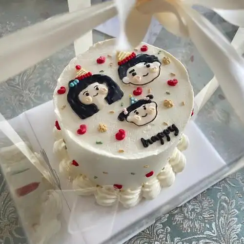 青岛蛋糕定制六寸一家人手绘蛋糕