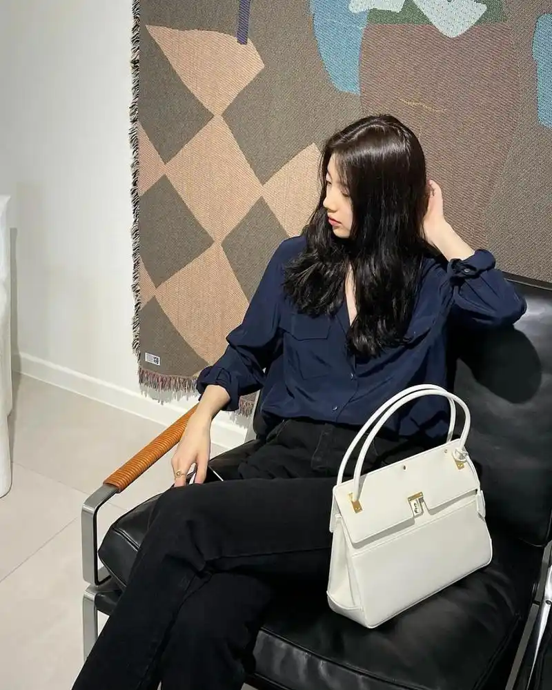 裴秀智私服生活照合集  轻松舒适的随性女孩 秀智素颜真的太漂亮了 让