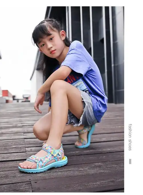 比心鸭童鞋夏季女童凉鞋校园中小学生休闲凉鞋夏日女孩软底防滑沙滩鞋