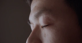 流泪特写,眼泪滑落33下载农民丰收喜悦笑脸(4k)166下载老年人眼睛望向