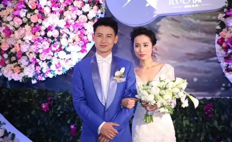 钱泳辰|吕一钱泳辰富贵出游,坐游艇出海打高尔夫狂秀恩爱,力破婚变