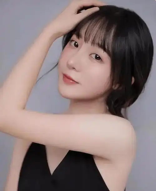 建议女人涂精华液时要避开这4个误区护肤才会白皙细腻