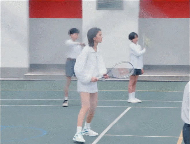 原创别看袁咏仪现在年纪大了让了内地网红20多岁依旧甩她们几条街