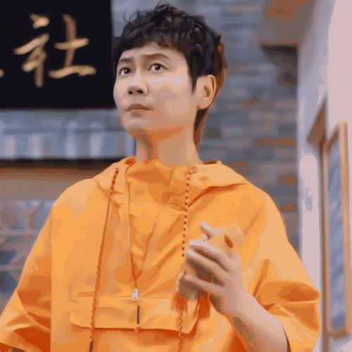 我们小千宝贝的小表情好丰富啊  心软软@孟鹤堂    #万春逗笑社