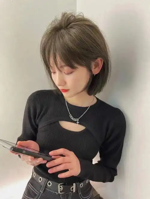 齐肩短发