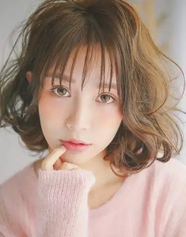 女生烫发根效果图 发根烫什么卷好看_发型师姐手机版