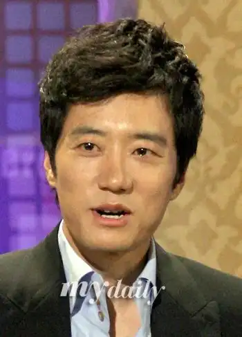 [md图片]因"李舜臣"而获奖的金明民热泪盈眶