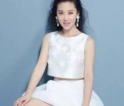 前女友,凭借《樱桃》走红,如今40岁被富豪老公宠成公主_陈义红_苗圃