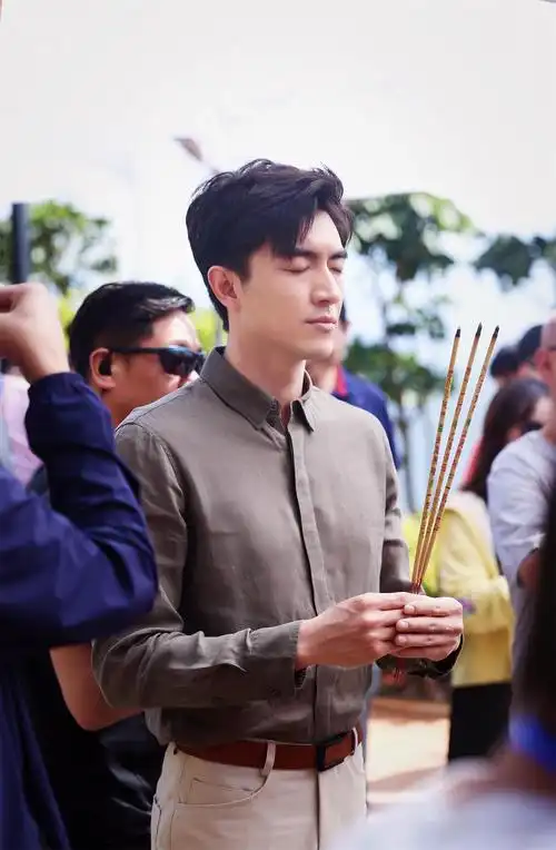 林更新最初的相遇最后的别离开机首次演绎都市爱情悬疑