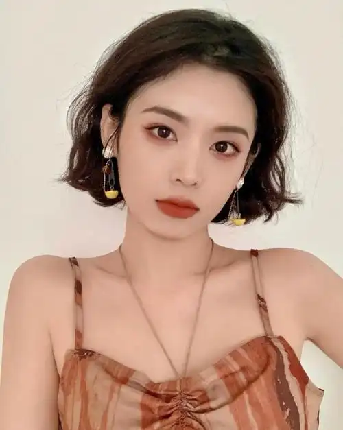 普通女生如何营造高级感?记住这几点,即使长相一般,也很吸引人