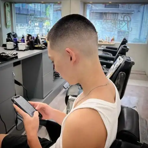 4种又帅又时尚的男士发型,简单有型好打理,喜欢别错过插图2