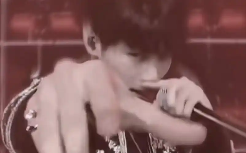 【张真源】一指封神名场面,简直是要了我的命啊,我小张张怎么可以这么