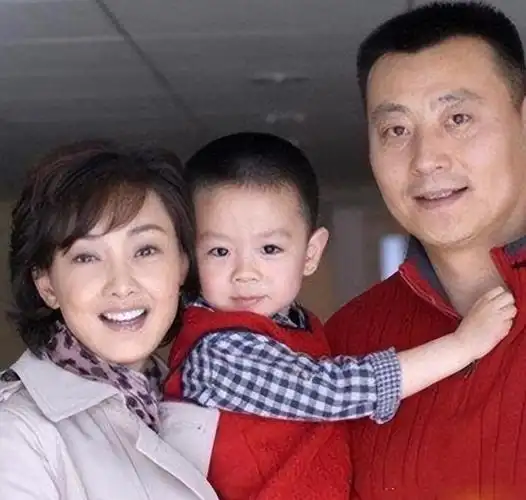 老去与整容颜垮,差距大|牛莉|丁嘉丽|刘威葳|老演员|电视剧_网易订阅