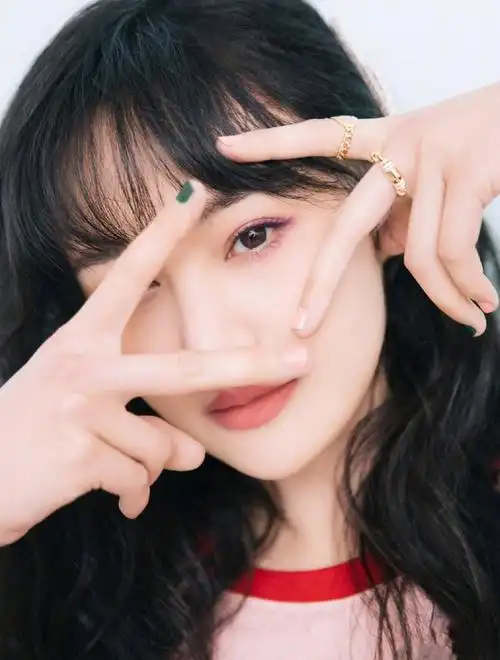 郑爽清爽甜美春日大片写真图片44