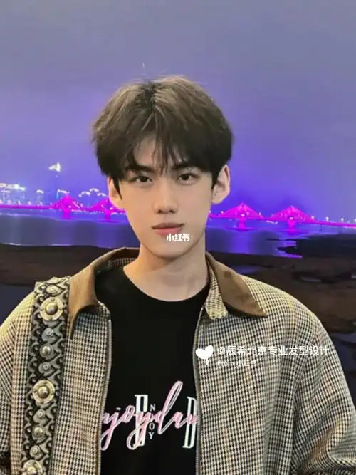 秋冬最最最的男生少年感微分纹理发型7575