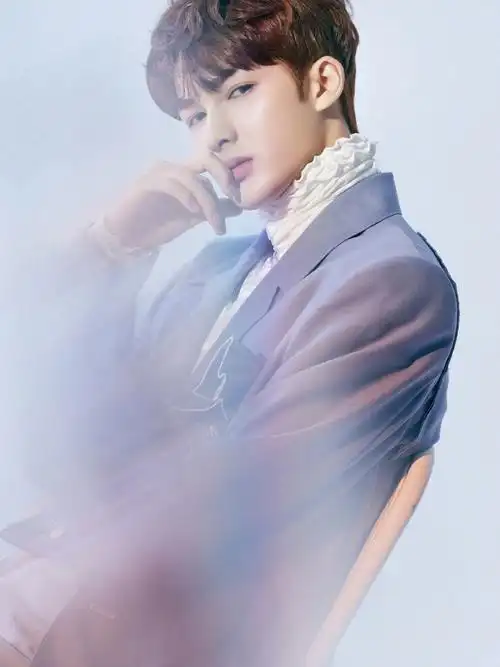 朱正廷香芋紫复古西装写真图片88