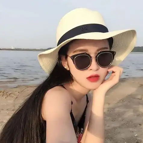 墨镜草帽性感美人头像