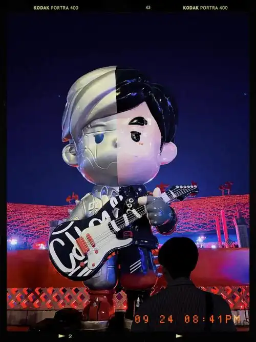 与周同学"们"的奇妙之旅.#周同学 #周杰伦  - 抖音