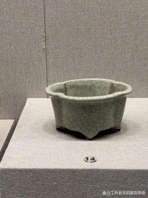 故宫陶瓷:谜一样的哥窑