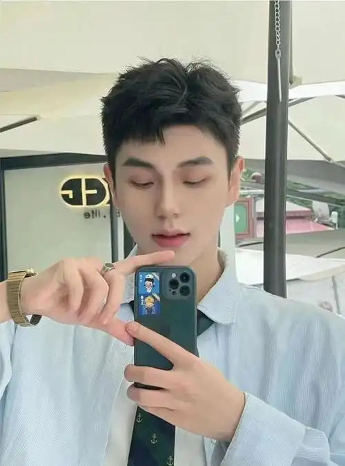 最常见的三种男士发型没想到这么帅有你同款吗