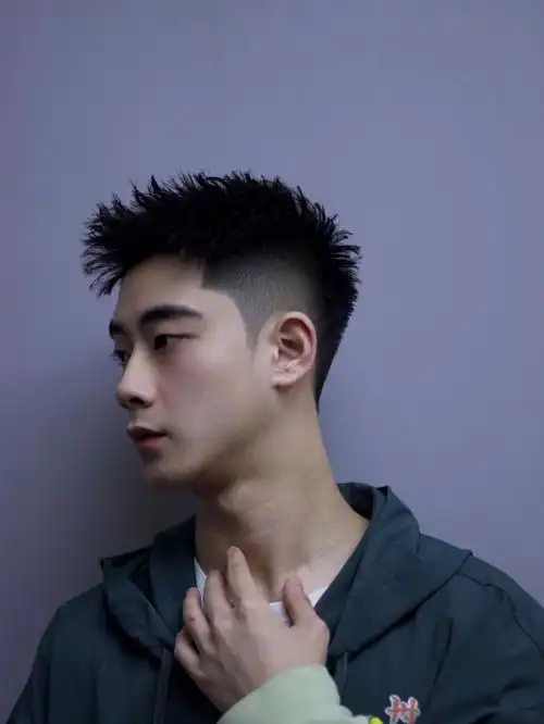 2021流行男款发型