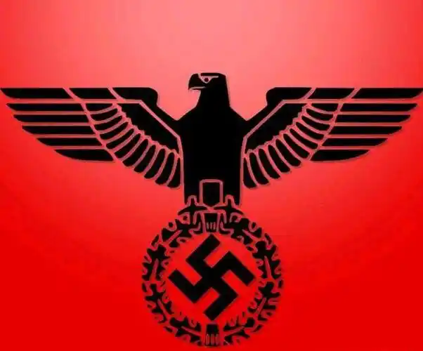 喷涂纳粹符号,是对被侵略屠杀剥削和压迫苦难人民的一种亵渎